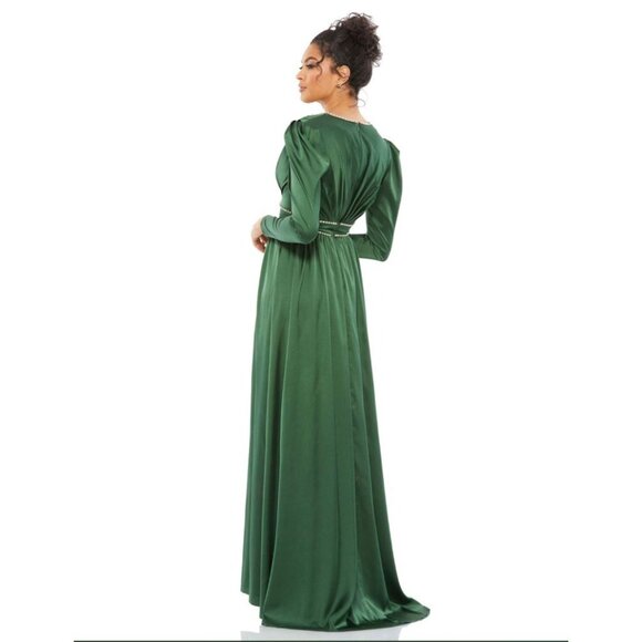 Elegant Green Maxi Dress - Picture 2 of 7